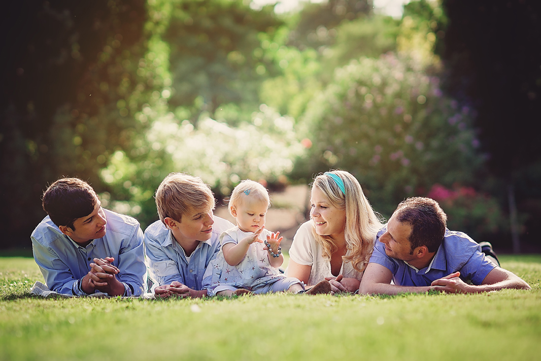 Familie_Sommer_Familienshooting_Übach-Palenberg_Astrid-Ebert-Fotografie Familie, Sommer, Park, Familienshooting, Spaß, Übach-Palenberg, Astrid Ebert Fotografie