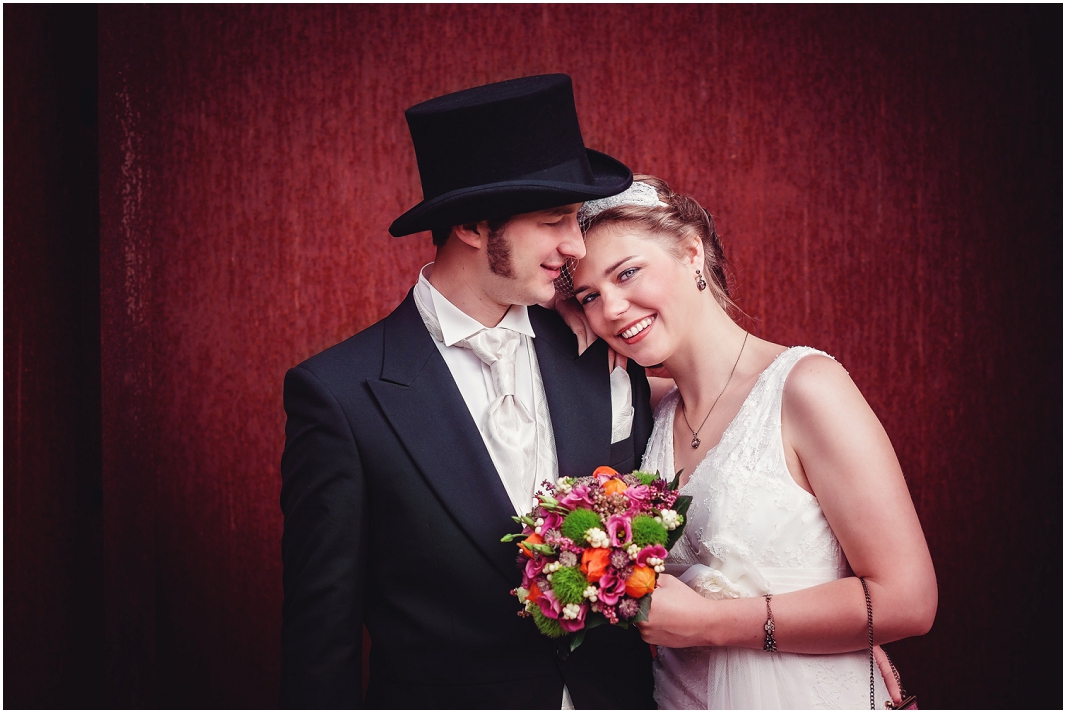 Paarbilder_Hochzeit_Jülich_Brückenkopfpark_Zitadelle_Hochzeitsfotografie_Hochzeitsreportage_Astrid Ebert Fotografie_0001